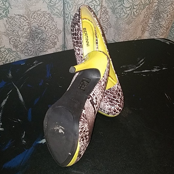 High Heels - Picture 3 of 3